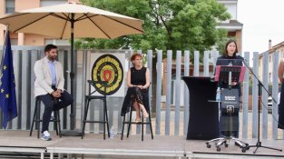Parlon a l'acte institucional d'inauguració de la comissaria de la Policia Local de Manlleu