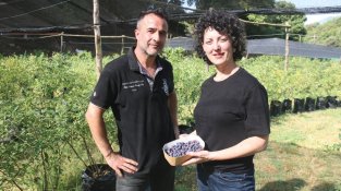 Joan i Eva, propietaris de la finca Castellvilar amb nabius