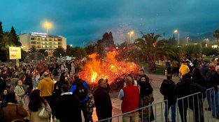 Sant Joan torna a il·luminar Osona entre fogueres, petards i revetlles populars
