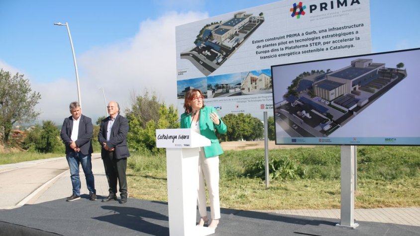 La consellera Paneque a la zona on es farà el centre d'innovació