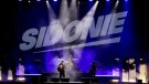 Sidonie, va ensenyar un tastet del seu nou àlbum a la Plaça Major de Vic