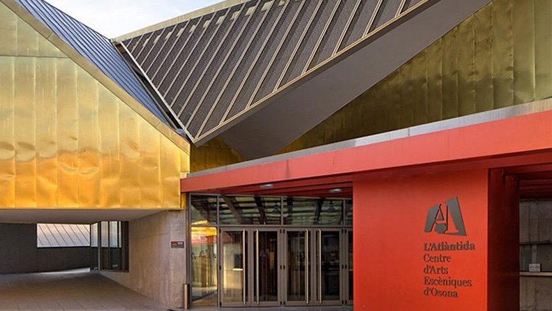 La Generalitat incrementa el suport als equipaments escènics, musicals i d’arts visuals d’Osona a través de les subvencions triennals 2025–2027