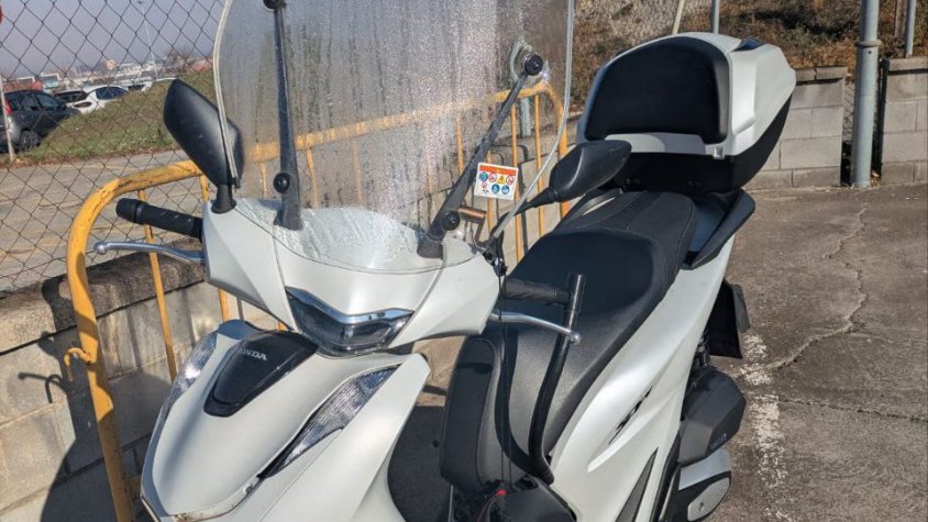 Moto sostreta